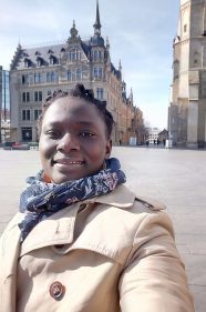 Porträt Bild von Evelyn Asante-Yeboah